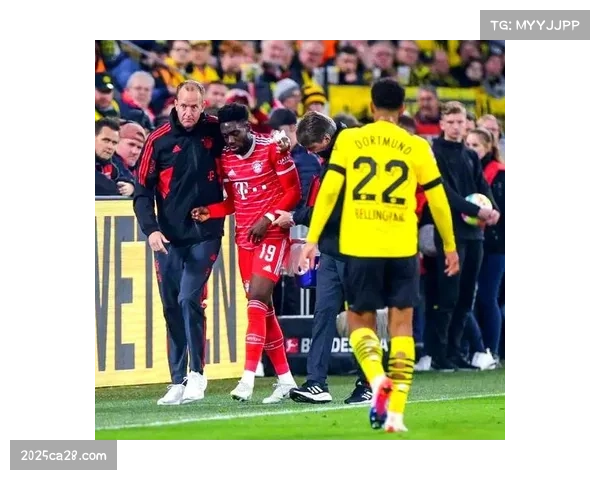 特写瞬间:西班牙国家德比,贝林厄姆回追50米完成关键铲断,体现非后卫球员的盯人职责